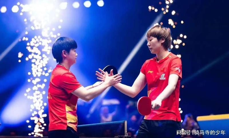  追梦路上的泪水与坚持：两个女孩，一座大满贯的距离 情感心理