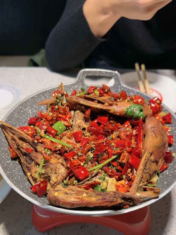  从认知鸿沟到味觉征服：动物头料理背后的技术解码与文化算法 新闻 从认知鸿沟到味觉征服：动物头料理背后的技术解码与文化算法 新闻